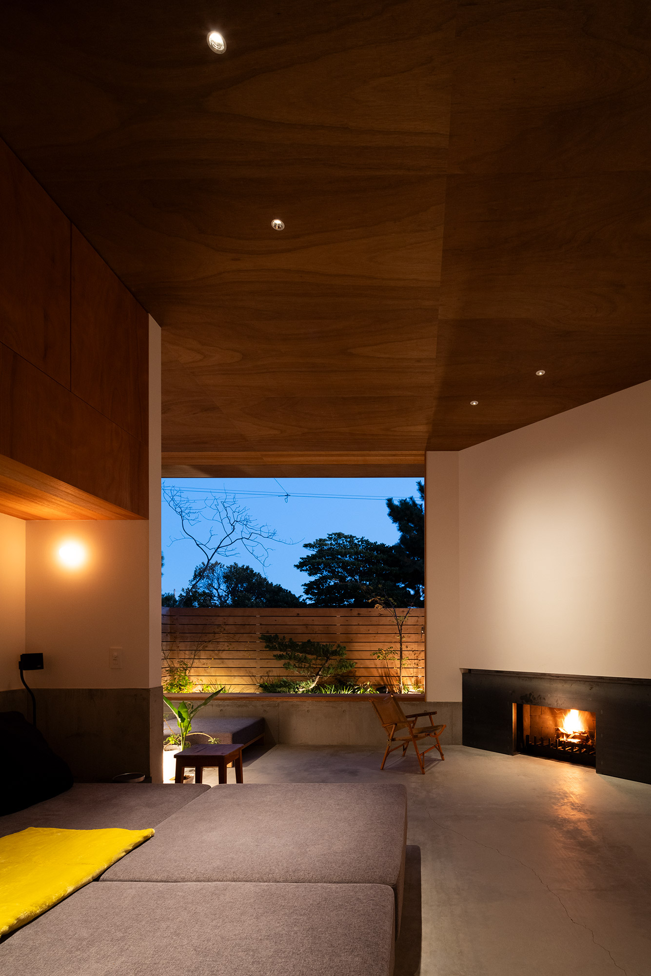 Japanese-style modern living room with striking light and shadow